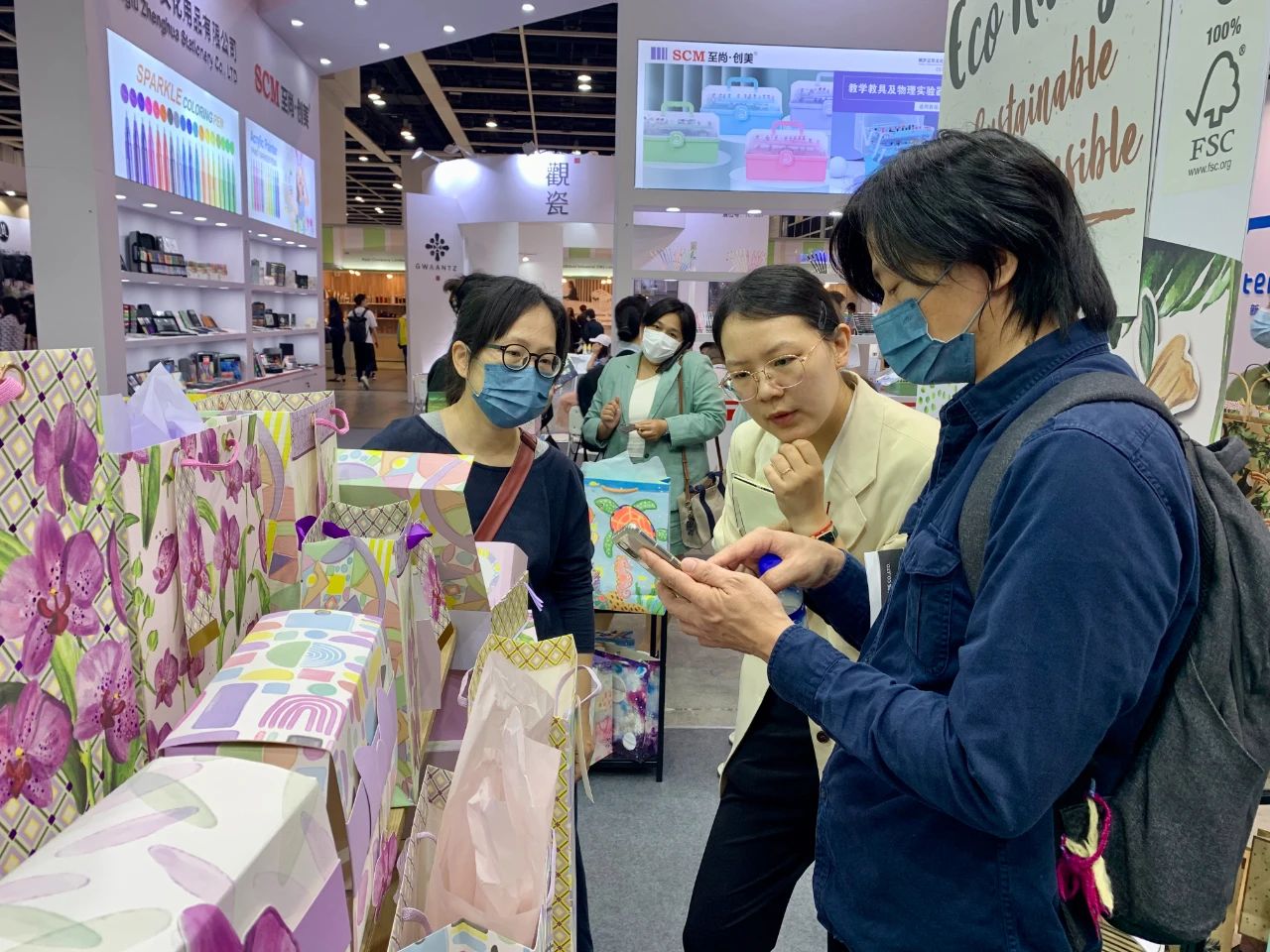 内地企业参加香港展会设计搭建拓展国际市场-裕兴国际展览